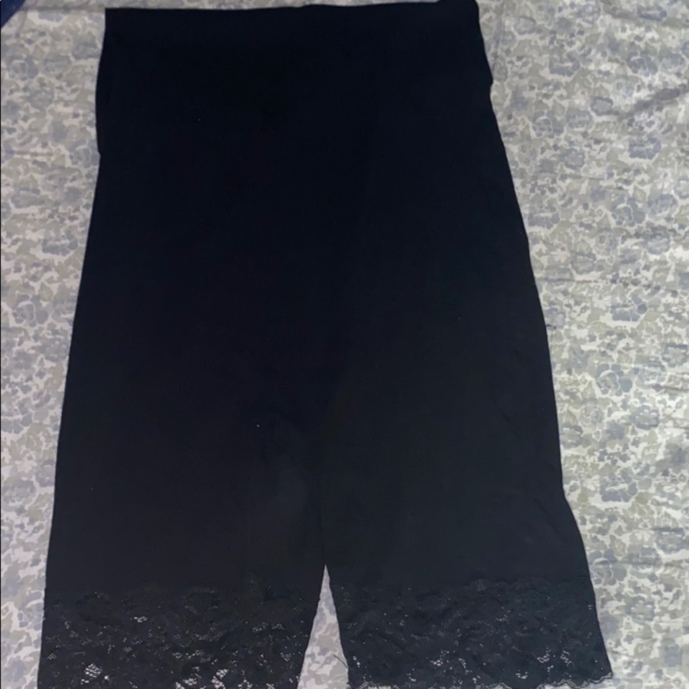 Black cute romper only worn it once!